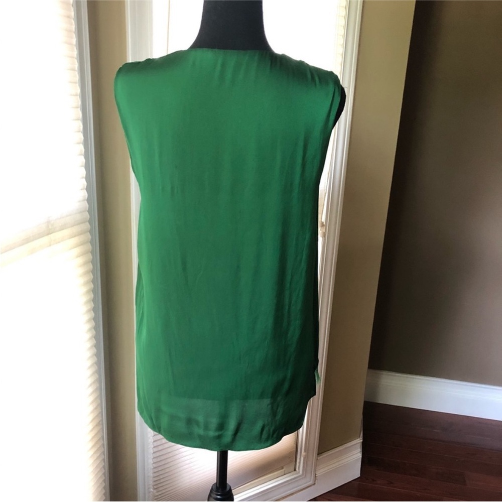 ❤️Elie Tahari Vibrant Emerald Green Silk Sleeveless Blouse Top Fringe Size M - Picture 3 of 7
